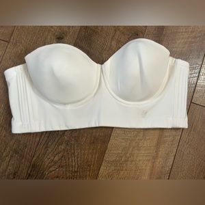 NWT detachable straps tummy flattering bra